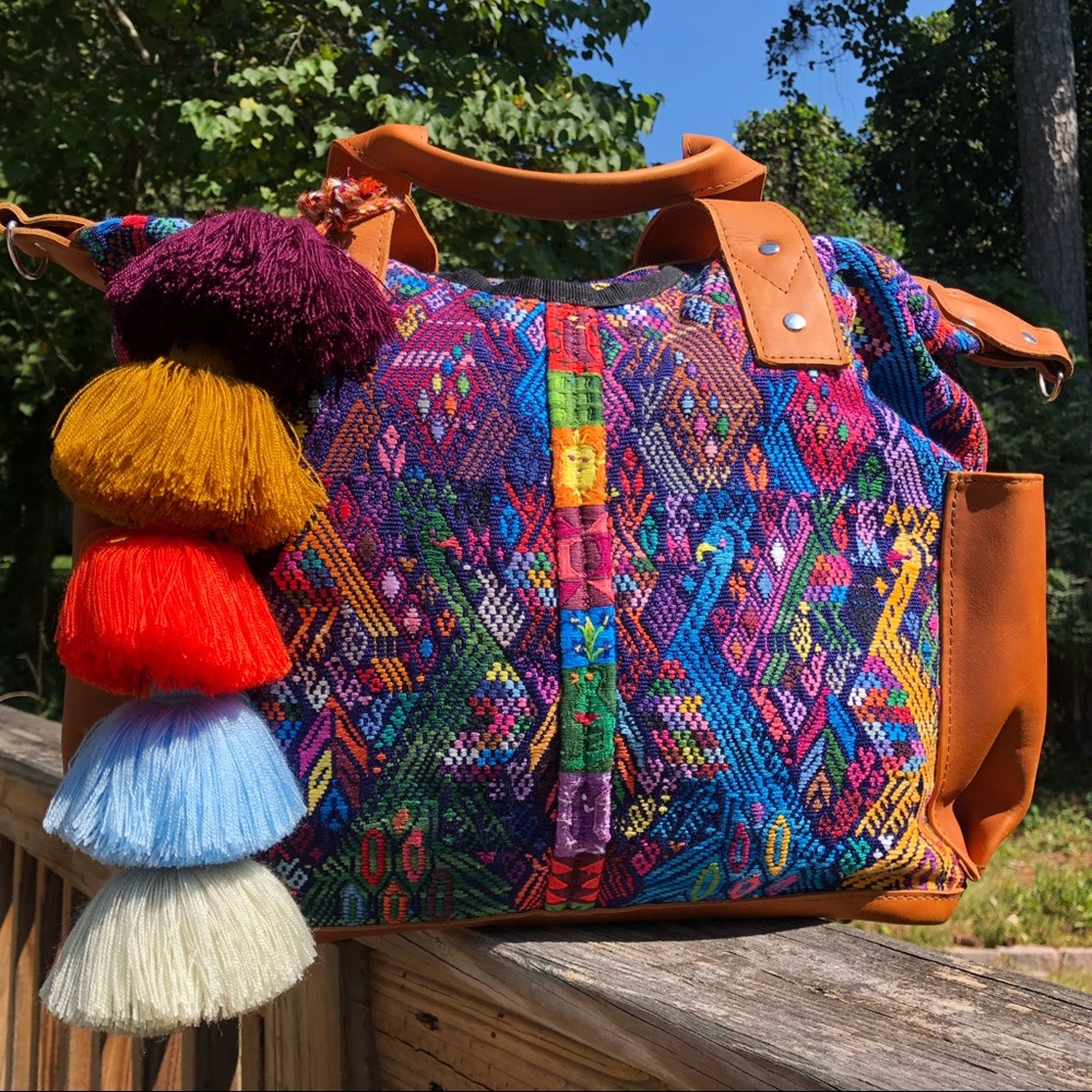 ❌❌ SOLD ❌❌ NENA Peacocks CDB 💙🦚💙